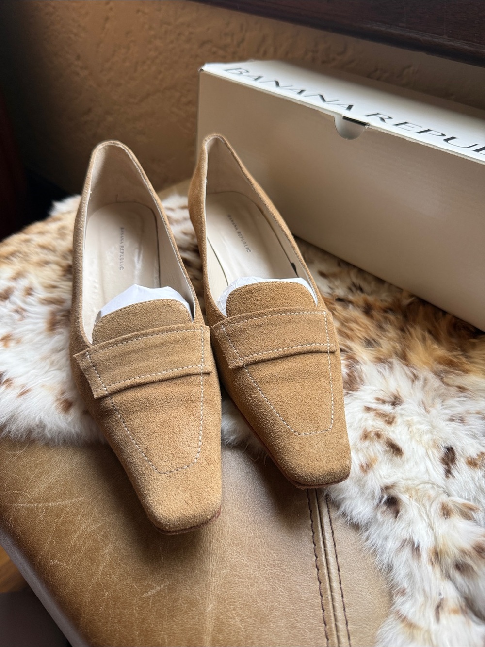 Banana Republic Women's Suede Loafers